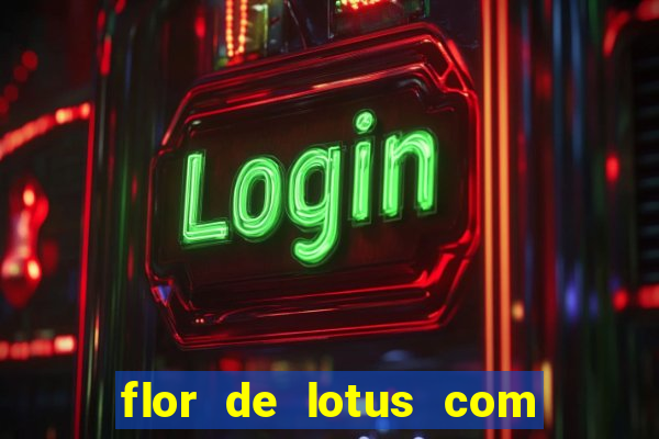 flor de lotus com lua tatuagem